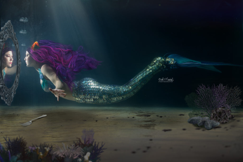Mermaid
Dinglhopper Fork
The Little Mermaid
Purple Mermaid
Mermaid in the mirror
Reflection
Underwater
Tank